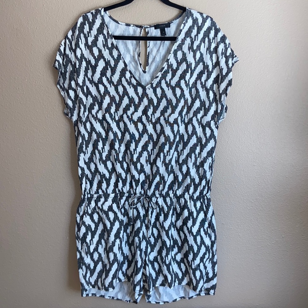 J.CREW Cap Sleeve V-Neck Linen Ikat Shorts Romper Size M Black White